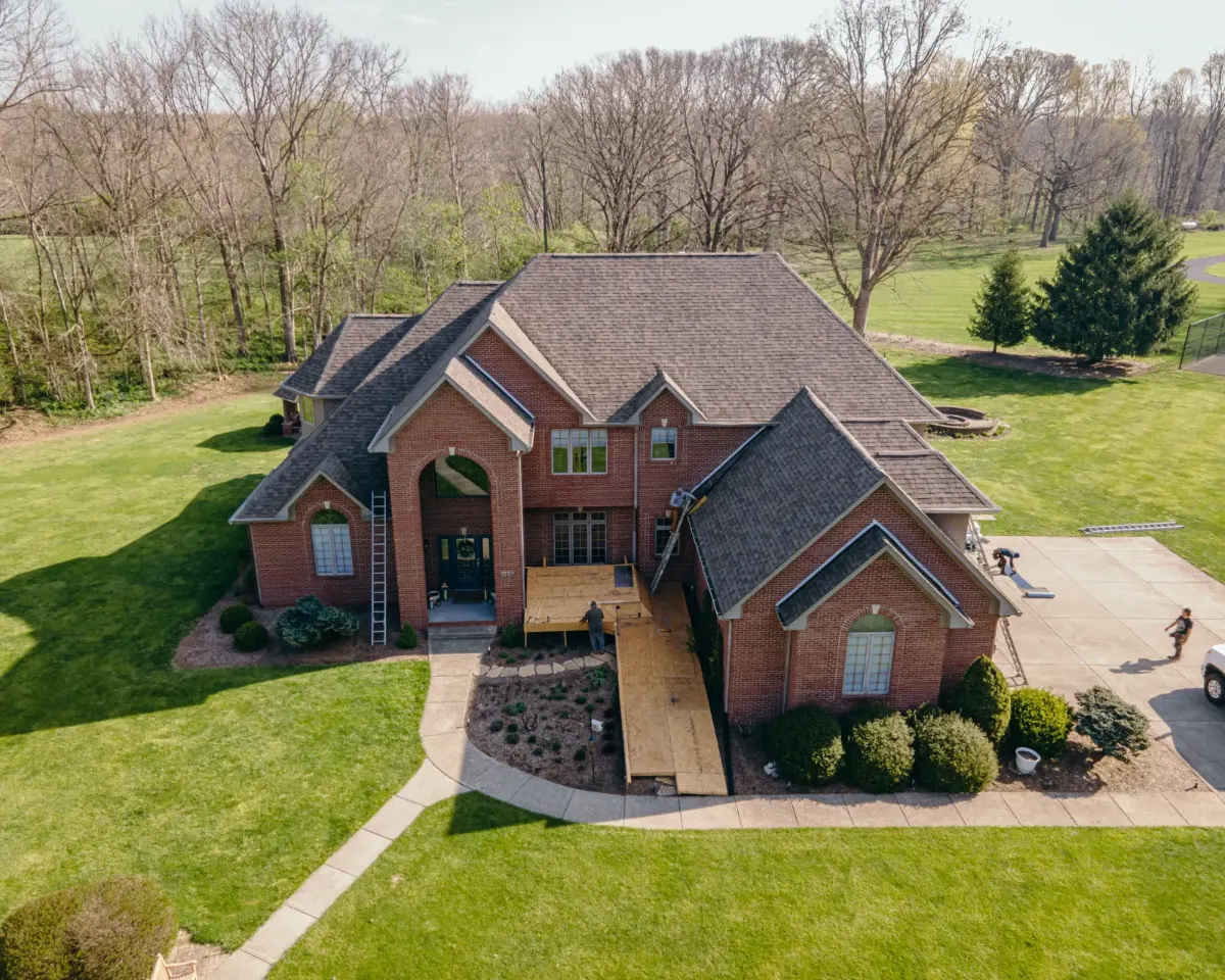 Architectural asphalt shingles completed in Viking Meadows, Nora, IN (December 2025)